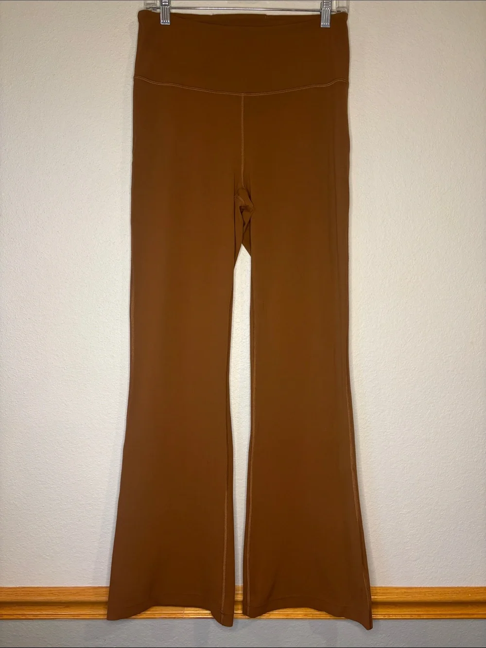 Lululemon Groove Nulu super high rise flare pant W5DKMS butternut brown 10